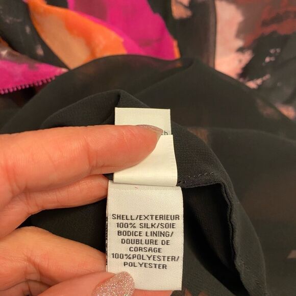 Diane Von Furstenberg 100% silk blouse, size 6 - Picture 10 of 10